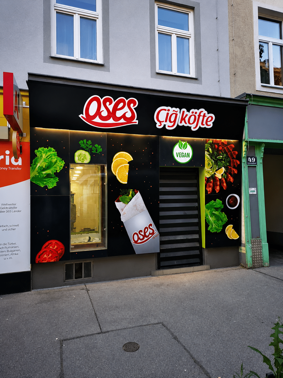 3D-Buchstaben und Logo für Qses Çiğ Köfte